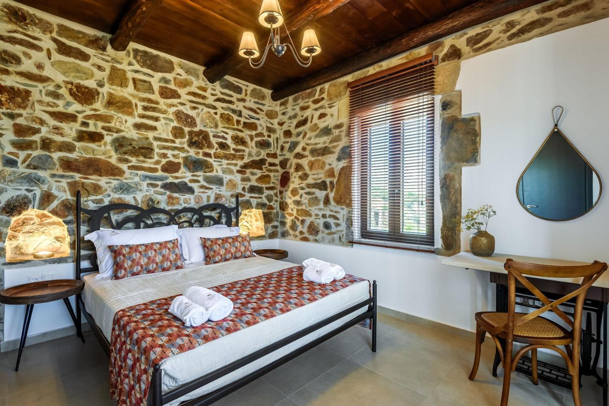 Minos Country Living * Agriles