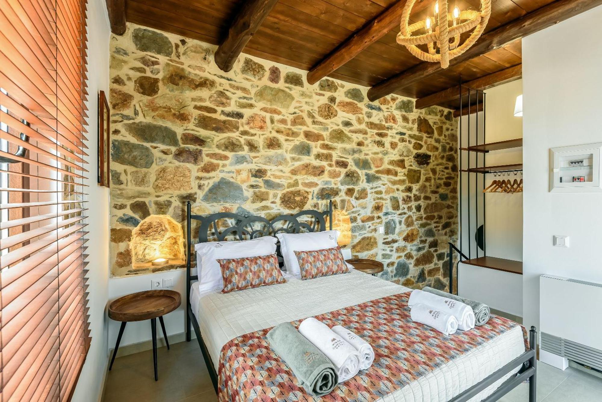 Minos Country Living *
