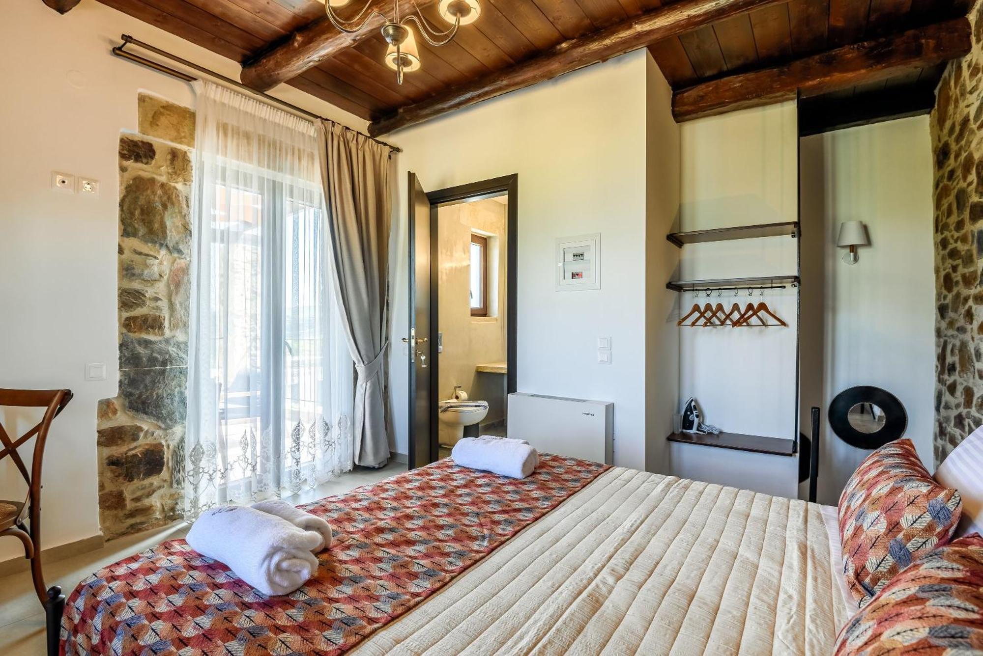Minos Country Living Apartment Agriles