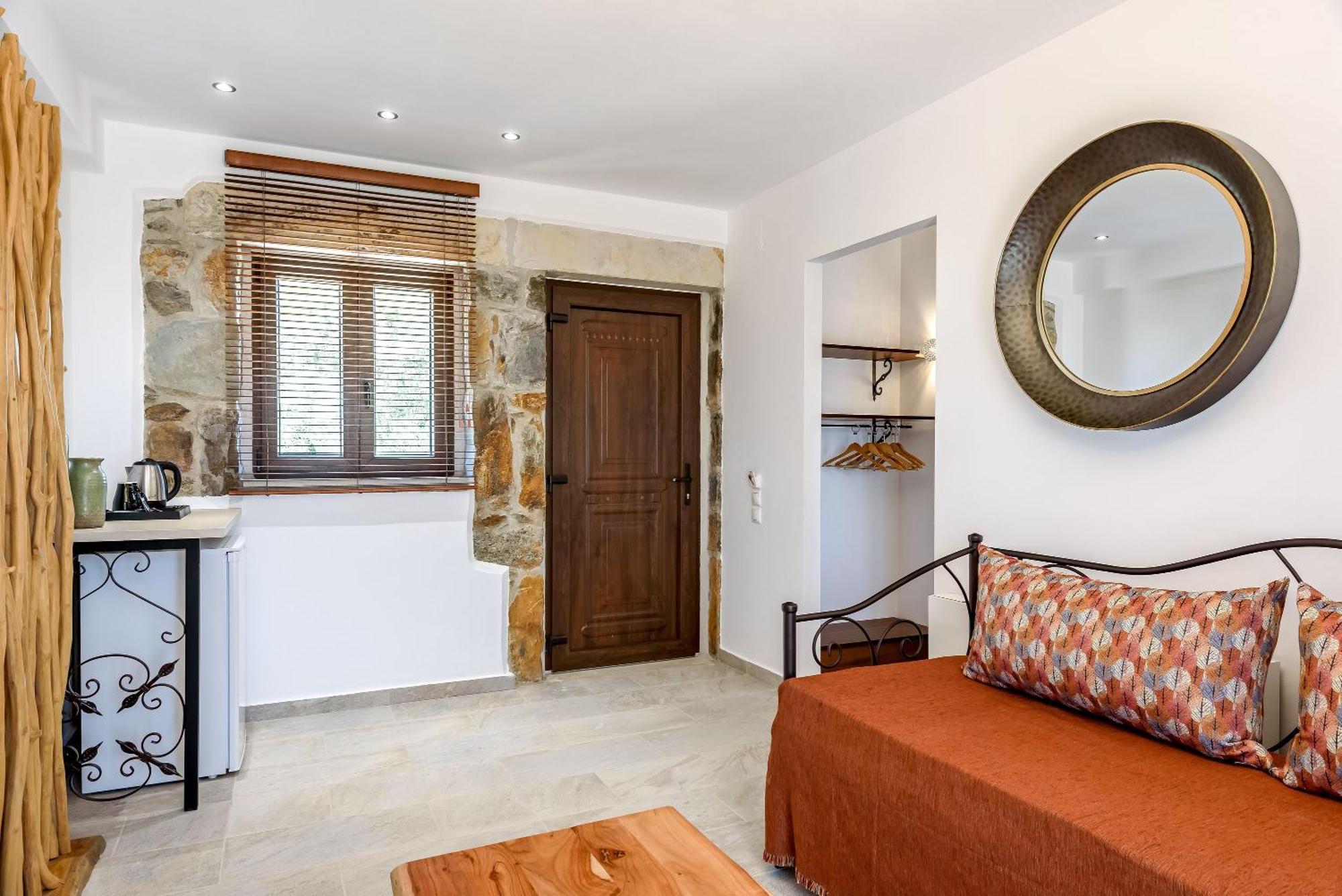 Minos Country Living Agriles